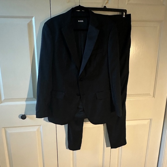 BOSS Hugo Wool Tuxedo - 40R - NWOT - Picture 3 of 16